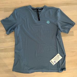 Men’s Lululemon T-shirt NWT